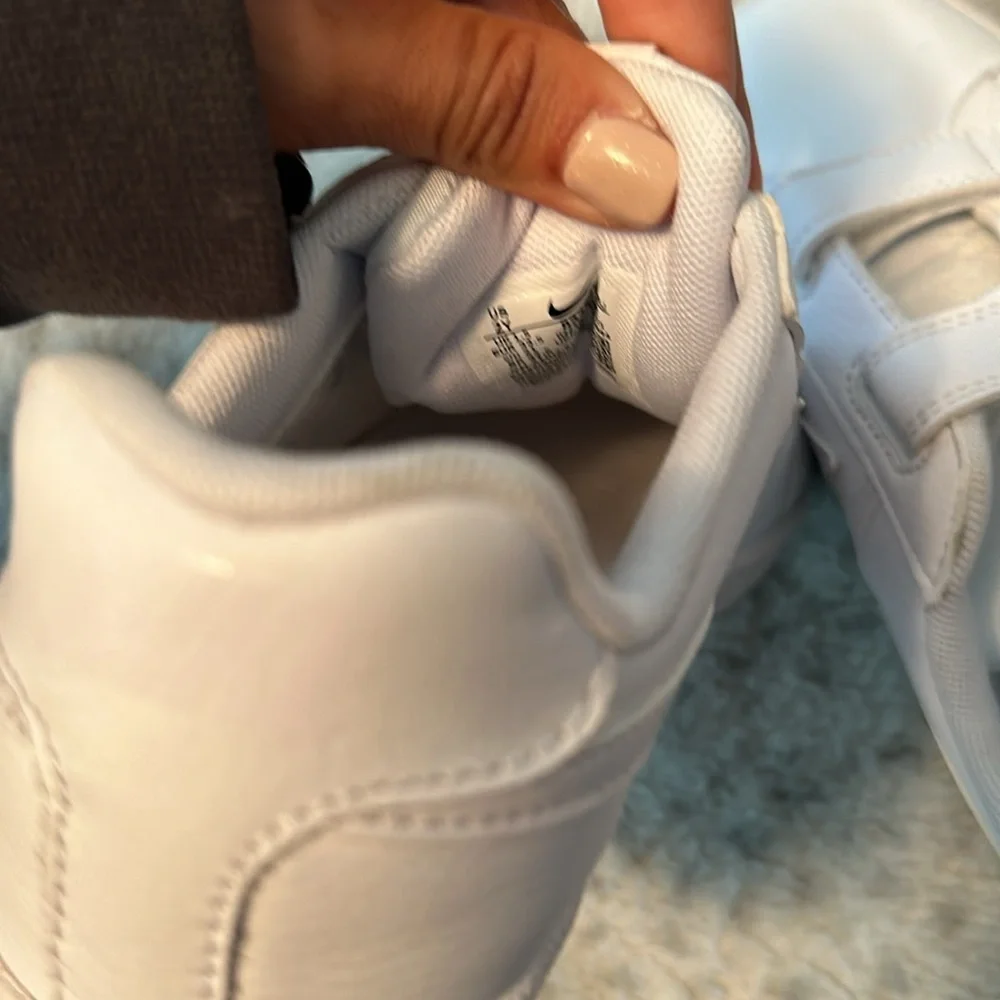Velcro kid nikes